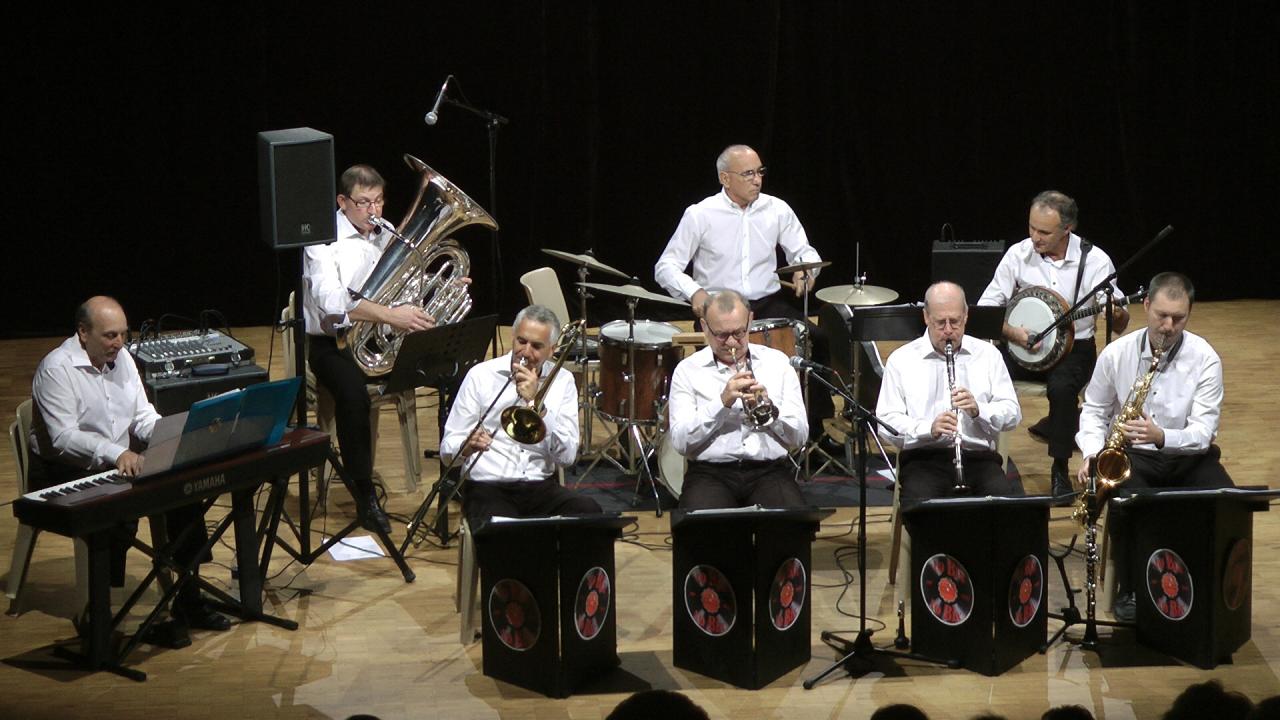 GLINE'S SWING BAND